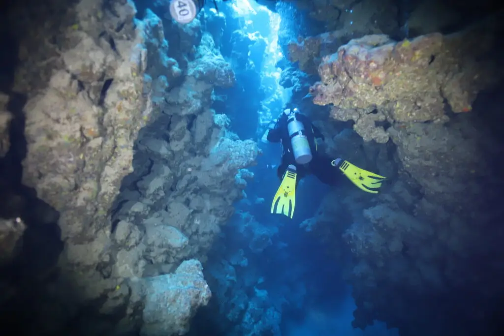 SDI Advanced Diver AOWD