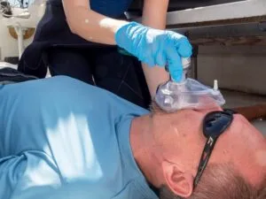 First Response Oxygen Administration Kurs mit Notfallsauerstoff-Ausrüstung