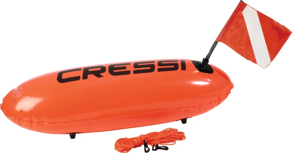 Orange Cressi Torpedo-Boje mit Flaggenmastbefestigung und Ösen